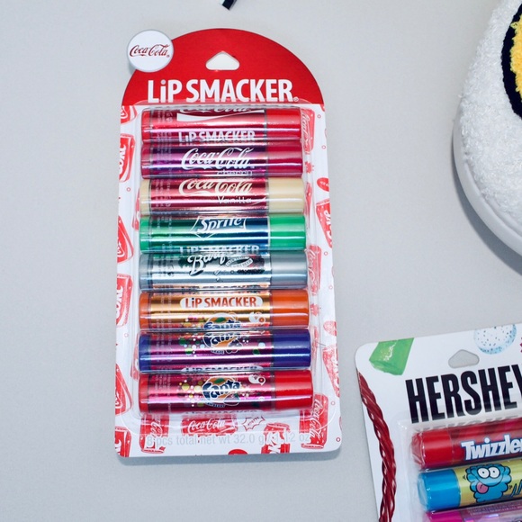 HERSHEY + LIP SMAKERS Coca-Cola 8 Piece Lip Balm Party Pack 16 TOTAL - Picture 4 of 5